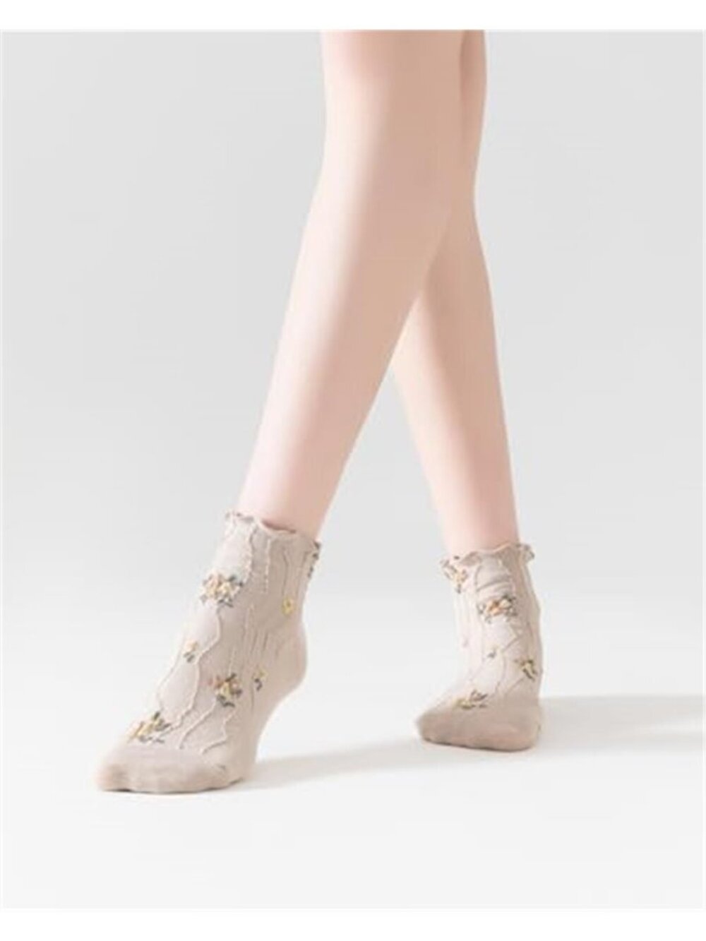 Women‘s Ruffle Ankle Socks,Vintage Patterned,Short Casual Dress Sock,Cute - Picture 2 of 6